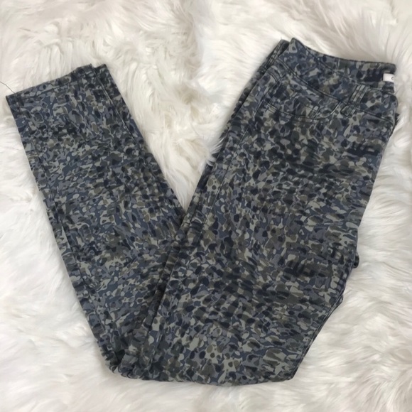 CAbi Modern Camo Skinny Jeggings - Picture 5 of 7
